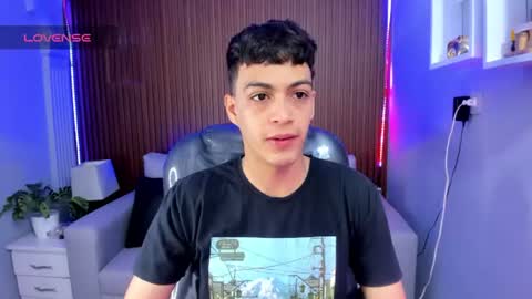 Snapshot of jeremias_1 chatting on 07.25.26 JEREMIAS online show from 07.25.26