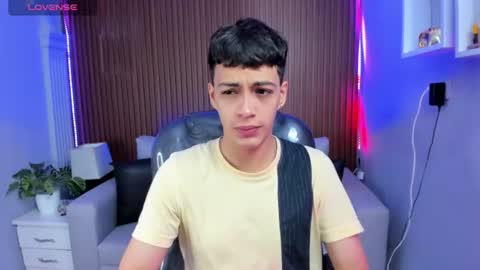 Snapshot of jeremias_1 chatting on 08.04.26 JEREMIAS online show from 08.04.26