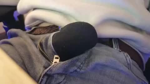 Snapshot of jeremie18cms chatting on 02.15.25 Machine Sperme online show from 02.15.25