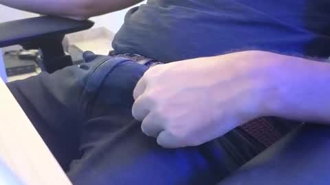 Snapshot of jeremie18cms chatting on 10.12.25 Machine Sperme online show from 10.12.25