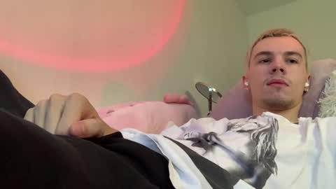 Snapshot of jeremy1scott chatting on 07.19.26 jeremy1scott online show from 07.19.26