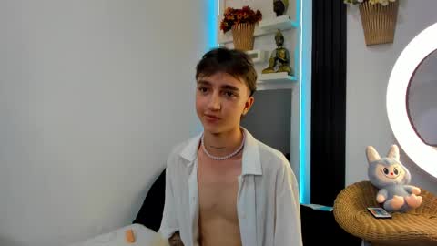 Snapshot of jeremy_salvatore_ chatting on 11.18.25 jero independent model online show from 11.18.25