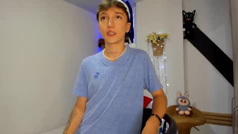 Snapshot of jeremy_salvatore_ chatting on 12.04.25 jero independent model online show from 12.04.25