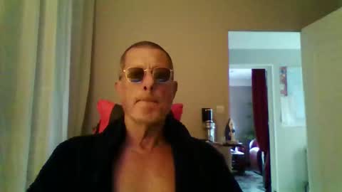 Snapshot of jerflor chatting on 10.22.25 jerflor online show from 10.22.25