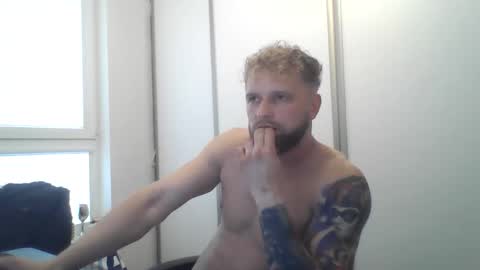 Snapshot of jerryalise chatting on 10.09.25 jerryalise online show from 10.09.25