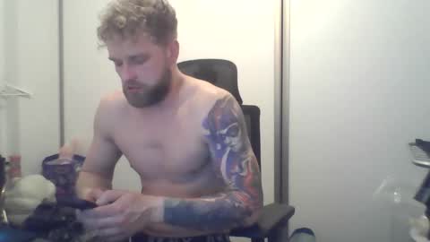 Snapshot of jerryalise chatting on 02.08.26 jerryalise online show from 02.08.26