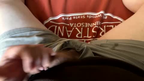 Snapshot of jerswill chatting on 02.18.25 Jeremys room chill and puff one enjoy online show from 02.18.25