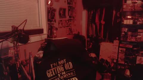 Snapshot of jerzey2k2 chatting on 04.11.26 Jerzey2k2 aka the Alpha online show from 04.11.26