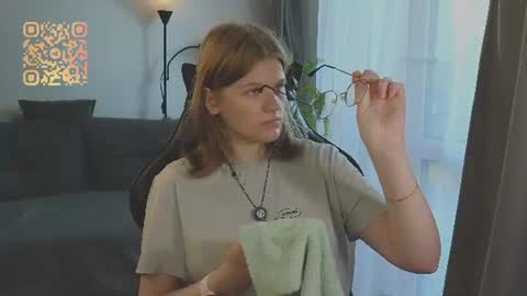 Snapshot of jess0e9 chatting on 07.19.26 JessieVibes online show from 07.19.26
