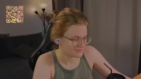 Snapshot of jess0e9 chatting on 08.01.26 JessieVibes online show from 08.01.26