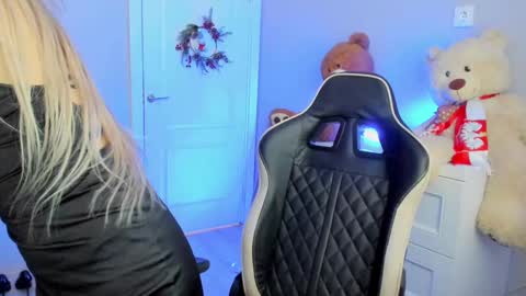 jess1ca_rabb1t online show from 12.09.24