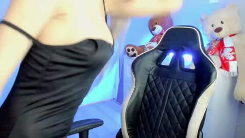 jess1ca_rabb1t online show from 12.11.24