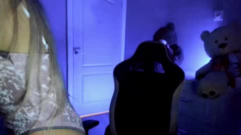 jess1ca_rabb1t online show from 12.15.24