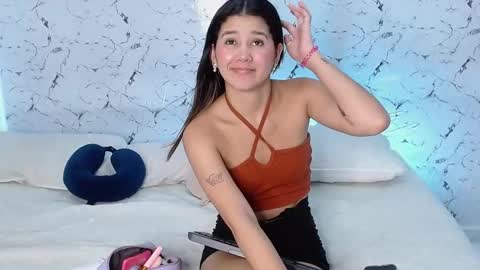 Snapshot of jessdant_luv chatting on 10.24.25 Hello we are Jesse and Dante. online show from 10.24.25