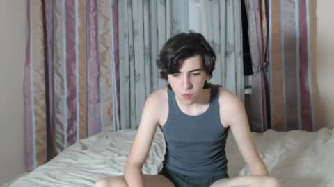 Snapshot of jesse_estrella chatting on 07.25.26 Jesee Estrella online show from 07.25.26