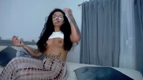 Snapshot of jessebella chatting on 02.15.25 jesse online show from 02.15.25