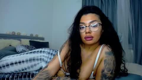 Snapshot of jessebella chatting on 02.17.25 jesse online show from 02.17.25