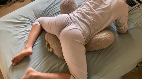 Snapshot of jessesbubble chatting on 10.07.25 Jesse online show from 10.07.25