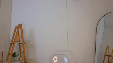 Snapshot of jessey_adams chatting on 05.24.26 bella adams online show from 05.24.26