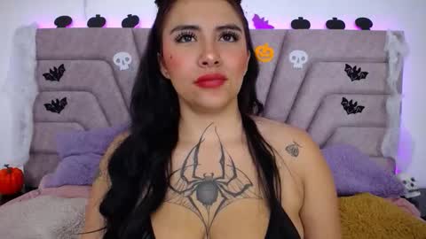 Snapshot of jessica_kraft_ chatting on 10.22.25 Jessica Kraft online show from 10.22.25