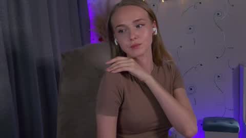 Snapshot of jessica_rays chatting on 11.28.25 Jessica online show from 11.28.25