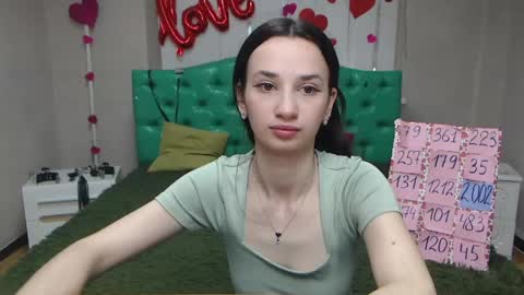 Snapshot of jessicabreez chatting on 05.27.26 JessicaBreez online show from 05.27.26