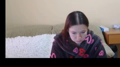 jessicaholland1 online show from 04.05.26