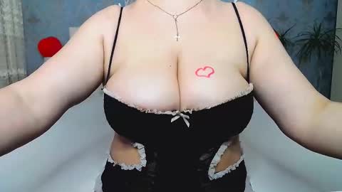 Snapshot of jessicalove20 chatting on 03.06.25 single mommy online show from 03.06.25