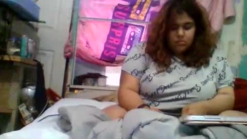 Snapshot of jessicarabbits4 chatting on 04.27.26 dovedianna online show from 04.27.26