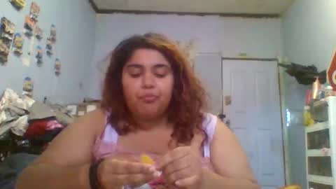Snapshot of jessicarabbits4 chatting on 05.19.26 dovedianna online show from 05.19.26