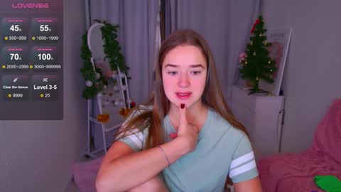 Snapshot of jessiestarz chatting on 12.22.25 Jessi online show from 12.22.25