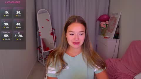 Snapshot of jessiestarz chatting on 02.17.26 Jessi online show from 02.17.26