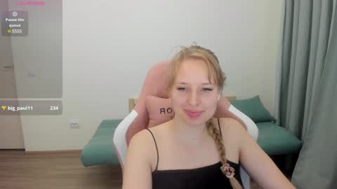 Snapshot of jessy_comely chatting on 12.02.24 Jessy online show from 12.02.24