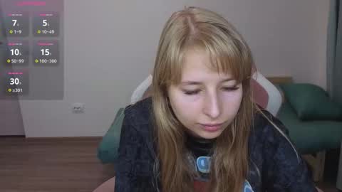 Snapshot of jessy_comely chatting on 09.26.25 Jessy online show from 09.26.25