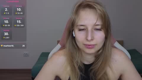 Snapshot of jessy_comely chatting on 01.07.26 Jessy online show from 01.07.26