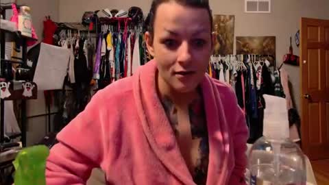 Snapshot of jessyboi0504 chatting on 06.11.26 seductress Cyber Succubus online show from 06.11.26