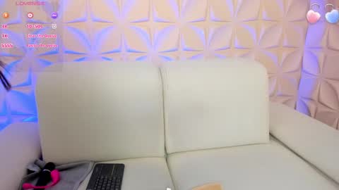 Jessy Morgan online show from 02.15.25