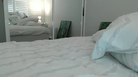 Snapshot of jessyqueen55 chatting on 10.31.25 OnlyJessy online show from 10.31.25