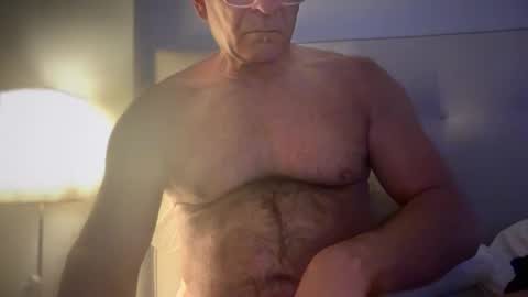 Snapshot of jesuiscoquinoui chatting on 09.21.25 Jesuiscoquin online show from 09.21.25