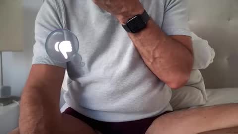 Snapshot of jesuiscoquinoui chatting on 11.08.25 Jesuiscoquin online show from 11.08.25