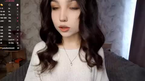 I am Gina ntmu Lets hit 10 Thumbs Up together online show from 04.23.26