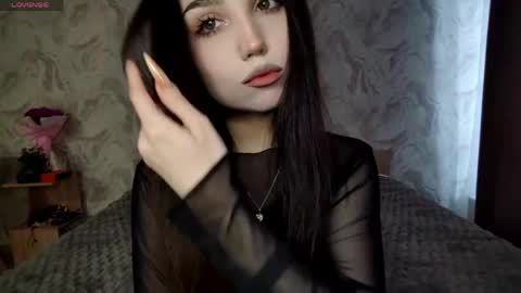 I am Gina ntmu Lets hit 10 Thumbs Up together online show from 04.25.26