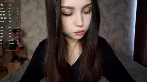 I am Gina ntmu Lets hit 10 Thumbs Up together online show from 04.26.26