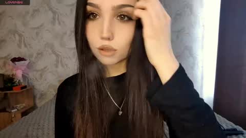 I am Gina ntmu Lets hit 10 Thumbs Up together online show from 05.06.26