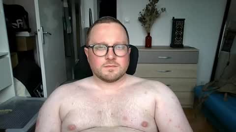 jeuneloup92 online show from 04.14.26