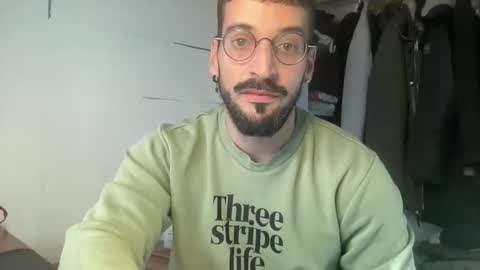 Snapshot of jeunemek00779042 chatting on 03.10.26 JEUNEMEK007 online show from 03.10.26