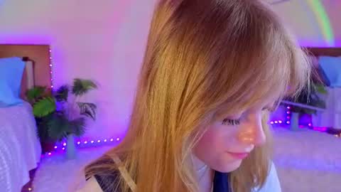 Snapshot of jewellhogan chatting on 06.27.26 Gwen online show from 06.27.26