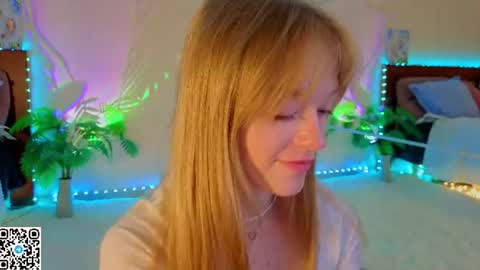 Snapshot of jewellhogan chatting on 07.13.26 Gwen online show from 07.13.26