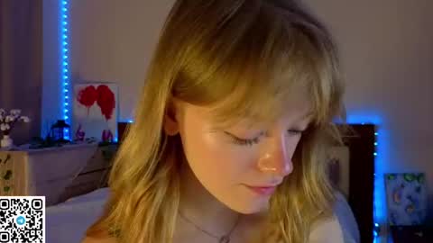 Snapshot of jewellhogan chatting on 07.31.26 Gwen online show from 07.31.26