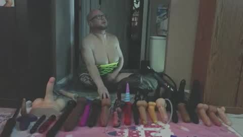 Snapshot of jghosty69 chatting on 04.05.26 Nasty Cumslut online show from 04.05.26